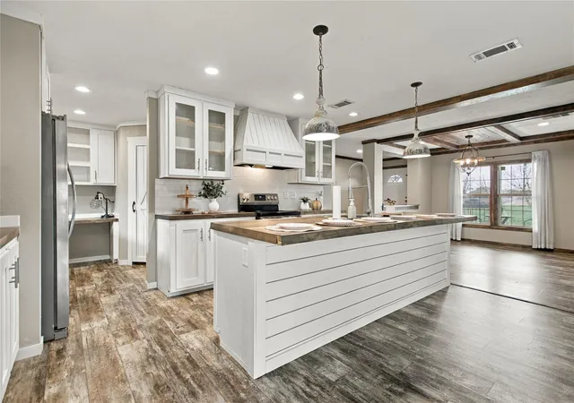 Photo 2 of Manufactured home for sale at 754 Williamson Rd #A, Kyle, TX 78640 | MLS# 1040145 | Listing updated on 2026-10-21
