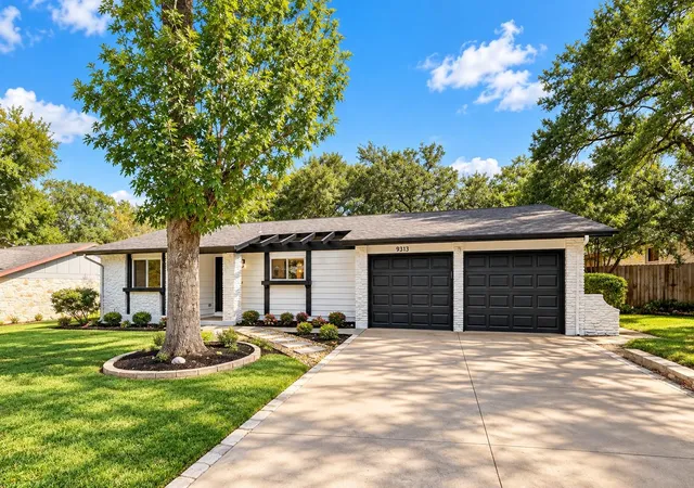 Photo 3 of Single family home for sale at 9313 Longvale Dr, Austin, TX 78729 | MLS# 1608031 | Listing updated on 2026-10-12