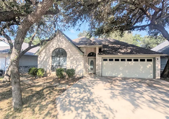 Photo 2 of Single family home for sale at 1810 Ramona Cir, San Marcos, TX 78666 | MLS# 8207753 | Listing updated on 2026-09-26