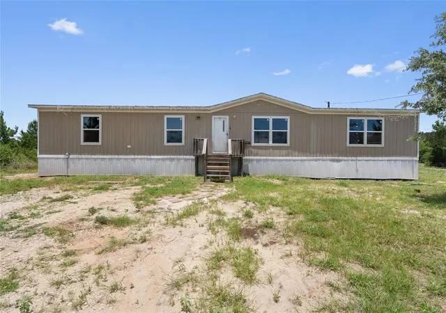 Photo 2 of Manufactured home for sale at 178 Ponderosa Loop, Paige, TX 78659 | MLS# 3715857 | Listing updated on 2026-09-25