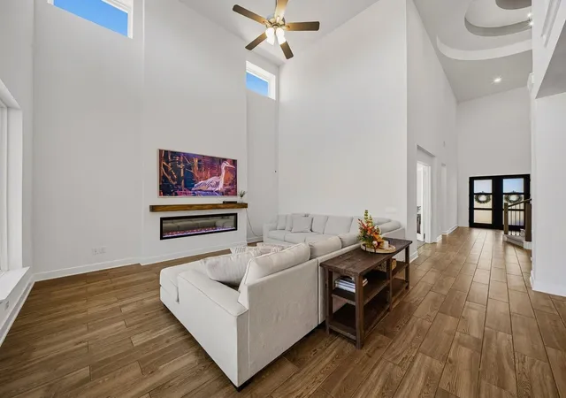 Photo 3 of Single family home for sale at 515 Watershield Cv, Georgetown, TX 78633 | MLS# 8598727 | Listing updated on 2026-10-23