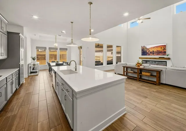 Photo 4 of Single family home for sale at 515 Watershield Cv, Georgetown, TX 78633 | MLS# 8598727 | Listing updated on 2026-10-23