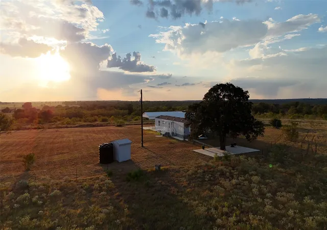 Photo 4 of House for sale at 859 Lakey Rd, Nixon, TX 78140 | MLS# 1799918 | Listing updated on 2026-09-28