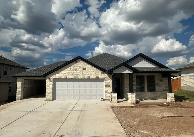 Photo 1 of Single family home for sale at 326 Dogvane Cir, Kyle, TX 78640 | MLS# 4507835 | Listing updated on 2026-10-01