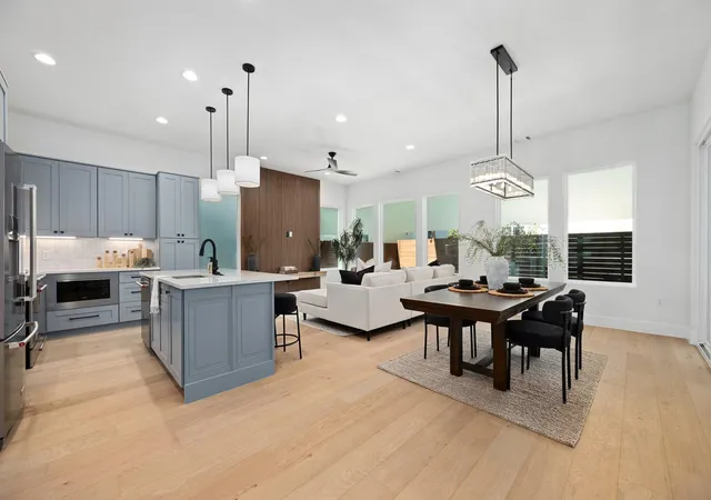 Photo 3 of Single family home for sale at 1104 Fiesta St, Austin, TX 78702 | MLS# 2119541 | Listing updated on 2026-10-04