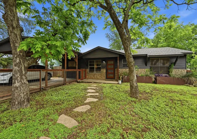 Photo 1 of Single family home for sale at 6207 Hickman Ave, Austin, TX 78723 | MLS# 3826660 | Listing updated on 2026-09-25