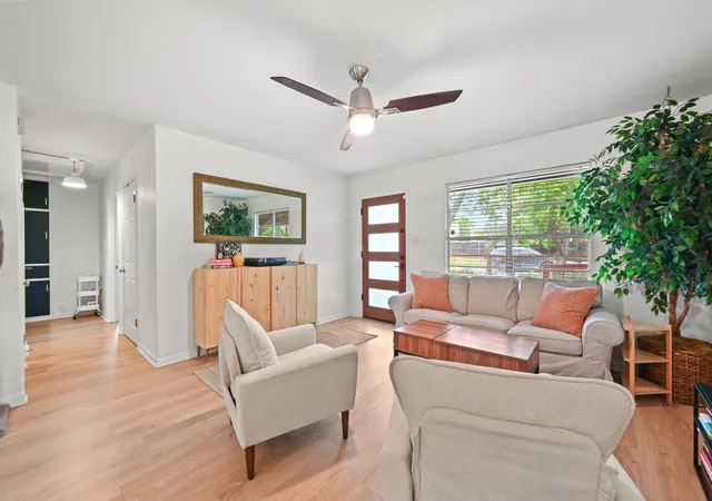 Photo 3 of Single family home for sale at 6207 Hickman Ave, Austin, TX 78723 | MLS# 3826660 | Listing updated on 2026-09-25