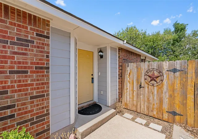 Photo 3 of Single family home for sale at 1320 Sleepytime Trl, Pflugerville, TX 78660 | MLS# 3845497 | Listing updated on 2026-10-01
