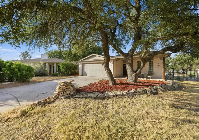 Photo 2 of Single family home for sale at 3209 Eisenhower Ave, Lago Vista, TX 78645 | MLS# 6349560 | Listing updated on 2026-10-03