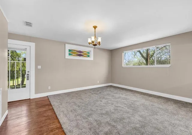 Photo 4 of Single family home for sale at 24801 Lake View Dr, Spicewood, TX 78669 | MLS# 6085675 | Listing updated on 2026-10-06