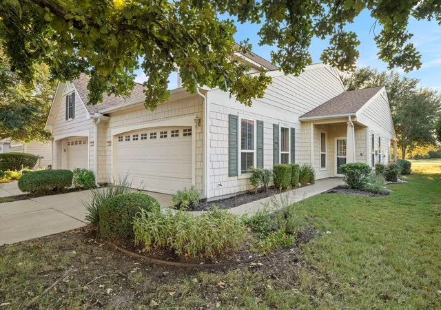 Photo 1 of Single family home for sale at 123 Dickens Cir, Georgetown, TX 78633 | MLS# 5215407 | Listing updated on 2026-10-08