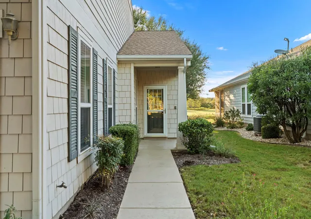 Photo 4 of Single family home for sale at 123 Dickens Cir, Georgetown, TX 78633 | MLS# 5215407 | Listing updated on 2026-10-09
