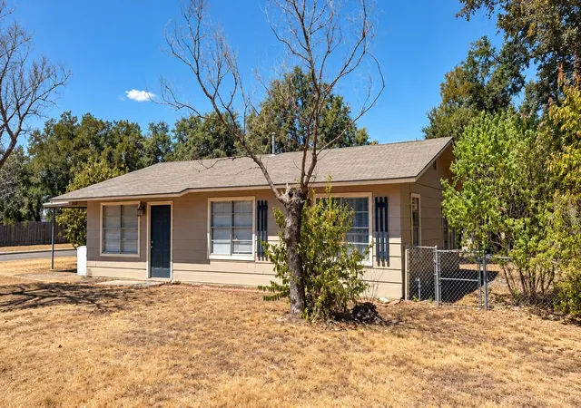 Photo 2 of Single family home for sale at 1506 Circle Dr, Round Rock, TX 78664 | MLS# 9780253 | Listing updated on 2026-10-02