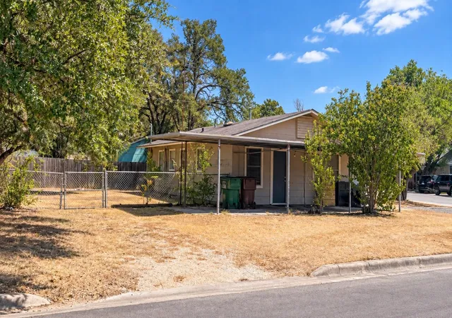 Photo 3 of Single family home for sale at 1506 Circle Dr, Round Rock, TX 78664 | MLS# 9780253 | Listing updated on 2026-10-02