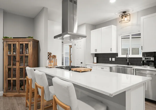 Photo 3 of Single family home for sale at 9301 Silk Oak Cv, Austin, TX 78748 | MLS# 8158856 | Listing updated on 2026-10-01