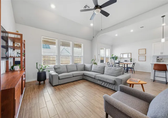 Photo 3 of Single family home for sale at 903 Simmental Loop, Hutto, TX 78634 | MLS# 2557537 | Listing updated on 2026-10-09