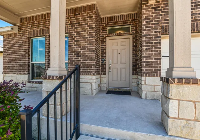 Photo 3 of Single family home for sale at 112 Taggart Trl, Jarrell, TX 76537 | MLS# 2483085 | Listing updated on 2026-09-25