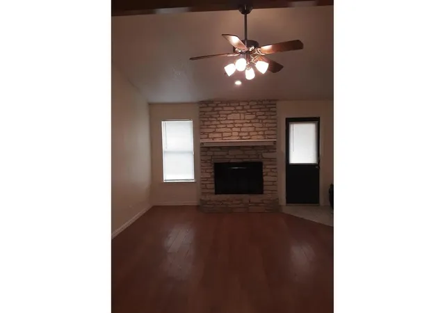 Photo 4 of Single family home for sale at 101 Horseshoe Trl, Georgetown, TX 78628 | MLS# 1571867 | Listing updated on 2026-10-16