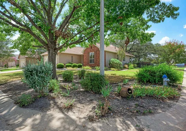 Single family home for sale at 101 Dewberry Dr, Georgetown, TX 78633 | MLS# 3617077