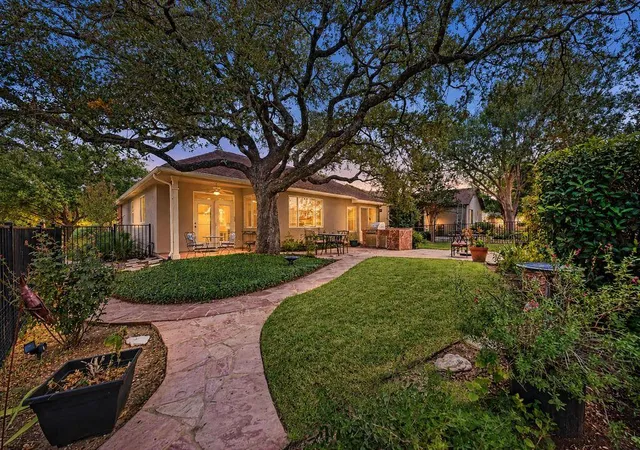 Photo 3 of Single family home for sale at 101 Dewberry Dr, Georgetown, TX 78633 | MLS# 3617077 | Listing updated on 2026-09-24