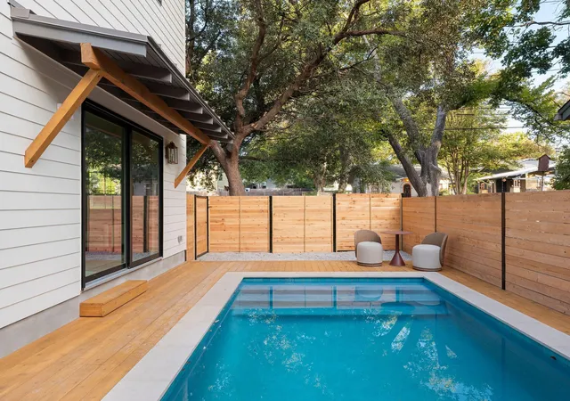 Photo 2 of Single family home for sale at 514 E Live Oak St, Austin, TX 78704 | MLS# 3607193 | Listing updated on 2026-09-24