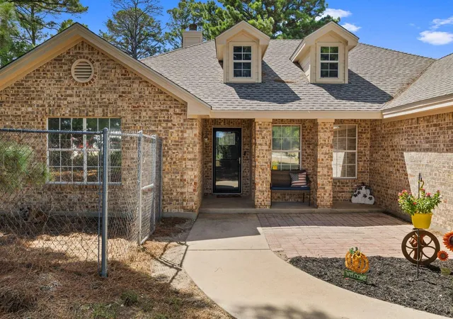 Photo 3 of Single family home for sale at 911 Fm 1441, Bastrop, TX 78602 | MLS# 2062274 | Listing updated on 2026-10-07
