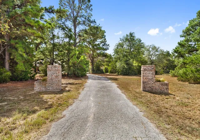 Photo 4 of Single family home for sale at 911 Fm 1441, Bastrop, TX 78602 | MLS# 2062274 | Listing updated on 2026-10-07