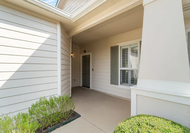 Photo 4 of Single family home for sale at 105 Nassau Cir, Georgetown, TX 78633 | MLS# 4904411 | Listing updated on 2026-10-01