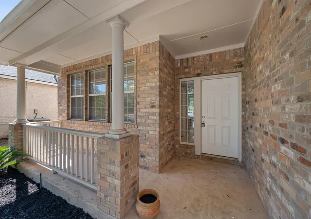 Photo 2 of Single family home for sale at 6036 Mesa Verde Cir, Austin, TX 78749 | MLS# 2723705 | Listing updated on 2026-10-08