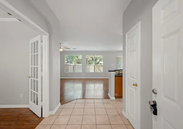 Photo 3 of Single family home for sale at 6036 Mesa Verde Cir, Austin, TX 78749 | MLS# 2723705 | Listing updated on 2026-10-08