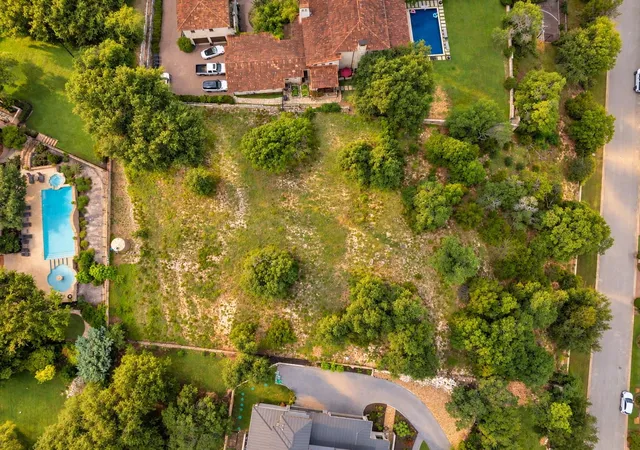 Photo 3 of Land for sale at 9100 Camelback Dr, Austin, TX 78733 | MLS# 1922209 | Listing updated on 2026-09-25