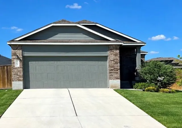 Photo 1 of Single family home for sale at 105 Pottersville Ln, Jarrell, TX 76537 | MLS# 9483349 | Listing updated on 2026-09-30
