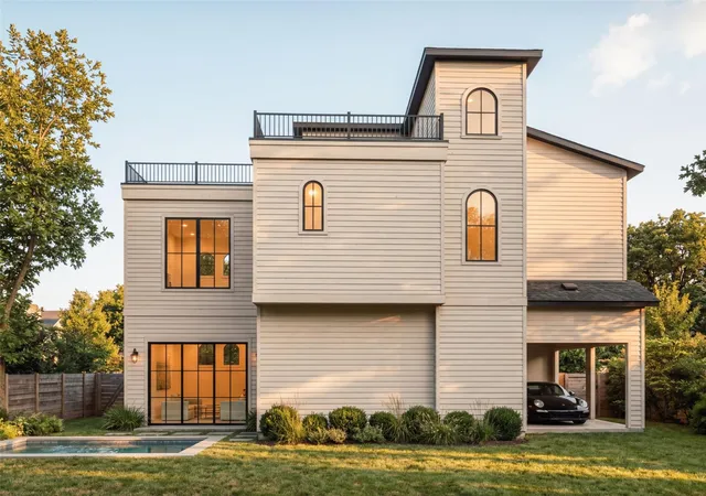 Photo 2 of Single family home for sale at 1174 Oak Grv Ave #3, Austin, TX 78702 | MLS# 9352865 | Listing updated on 2026-09-26