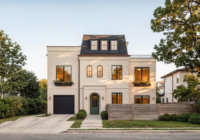 Photo 3 of Single family home for sale at 1174 Oak Grv Ave #3, Austin, TX 78702 | MLS# 9352865 | Listing updated on 2026-09-26