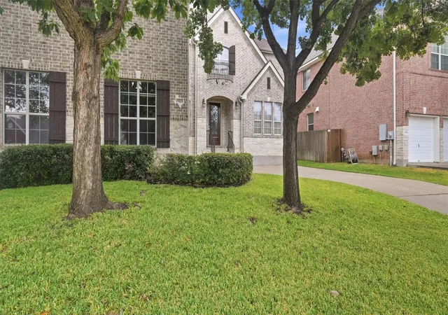Photo 2 of Single family home for sale at 15525 Echo Hills Dr, Austin, TX 78717 | MLS# 6153780 | Listing updated on 2026-10-03