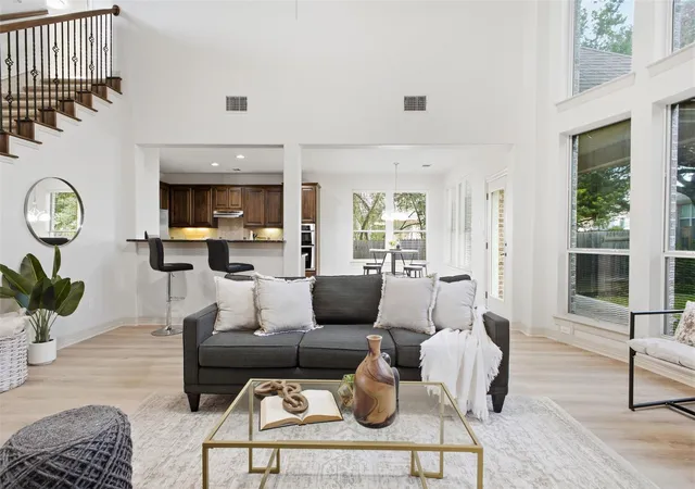 Photo 4 of Single family home for sale at 15525 Echo Hills Dr, Austin, TX 78717 | MLS# 6153780 | Listing updated on 2026-10-03