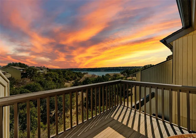Townhouse for sale at 115 Comanche Pt, Point Venture, TX 78645 | MLS# 4947311