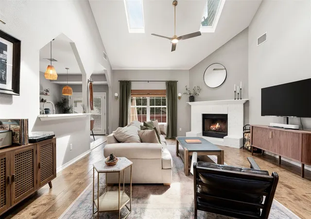 Photo 1 of Single family home for sale at 7009 Wandering Oak Rd, Austin, TX 78749 | MLS# 6222959 | Listing updated on 2026-10-03