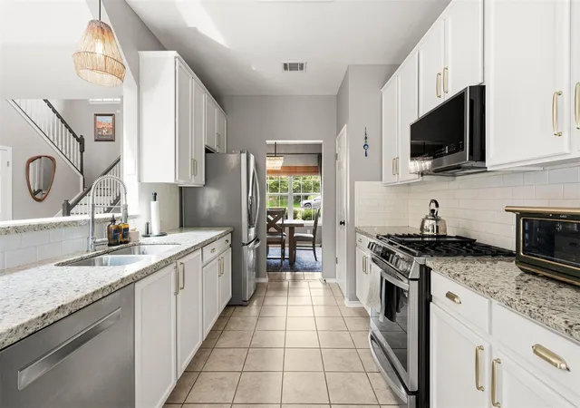 Photo 2 of Single family home for sale at 7009 Wandering Oak Rd, Austin, TX 78749 | MLS# 6222959 | Listing updated on 2026-10-03