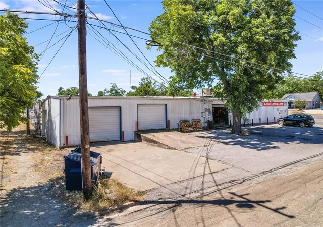 Photo 3 of Land for sale at 1022 N Main St, Taylor, TX 76574 | MLS# 1615231 | Listing updated on 2026-09-24