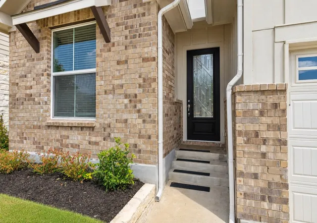 Photo 4 of Single family home for sale at 4317 Chapel Hl St, Round Rock, TX 78665 | MLS# 5970052 | Listing updated on 2026-09-26