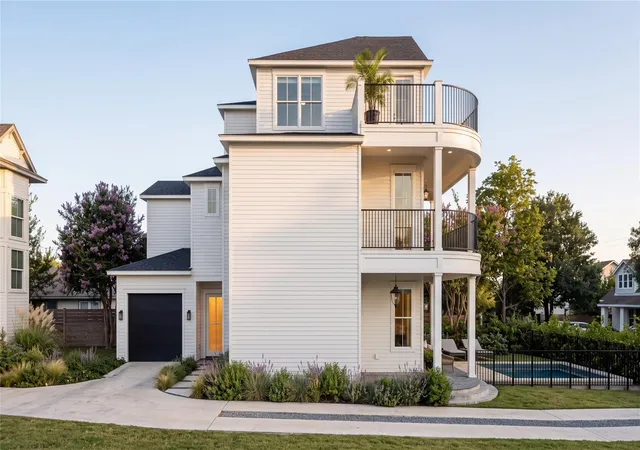 Photo 2 of Single family home for sale at 4708 Gonzales St #1, Austin, TX 78702 | MLS# 3533445 | Listing updated on 2026-10-04