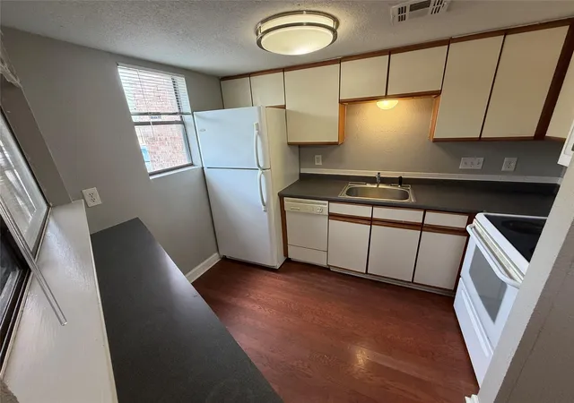 Photo 3 of Condo for sale at 2500 Burleson Rd #209, Austin, TX 78741 | MLS# 5697864 | Listing updated on 2026-09-26
