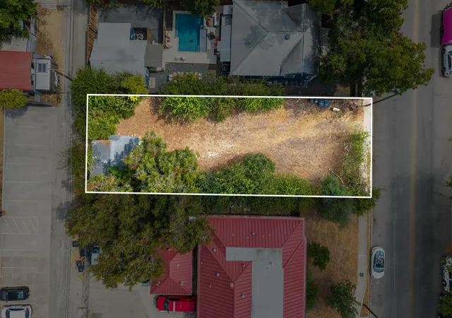 Photo 2 of Single family home for sale at 1906 E 2nd Street, Austin, TX 78702 | MLS# 8001848 | Listing updated on 2026-10-07