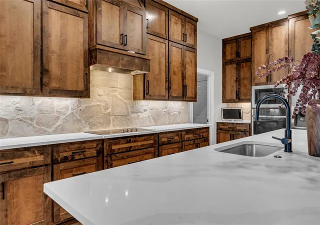 Photo 3 of Single family home for sale at 111 Natalies Pt, Burnet, TX 78611 | MLS# 1768634 | Listing updated on 2026-09-29