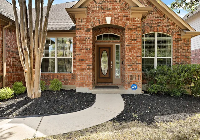 Photo 3 of Single family home for sale at 15901 Royal Ashdown Dr, Austin, TX 78717 | MLS# 6481052 | Listing updated on 2026-10-26