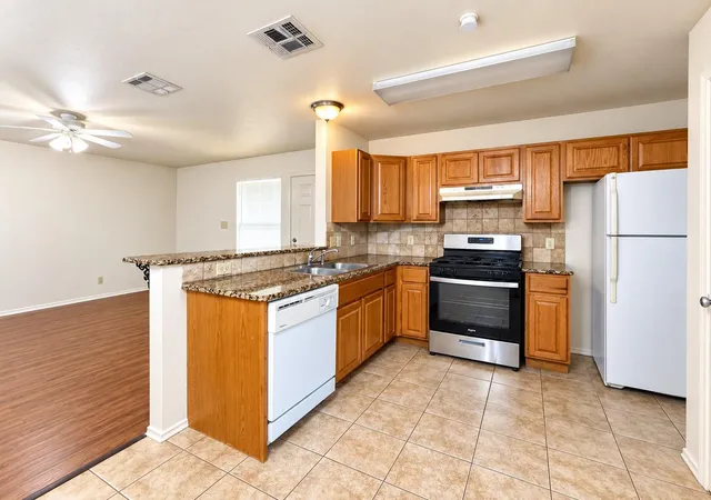 Photo 3 of House for sale at 402 Algerita Dr, Georgetown, TX 78628 | MLS# 5905015 | Listing updated on 2026-09-26