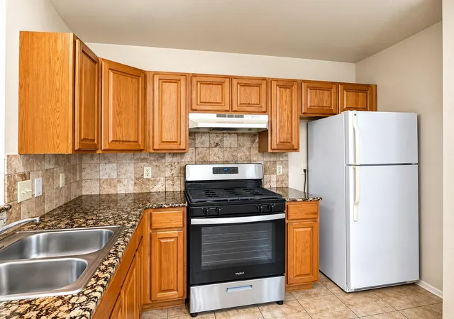 Photo 4 of House for sale at 402 Algerita Dr, Georgetown, TX 78628 | MLS# 5905015 | Listing updated on 2026-09-26