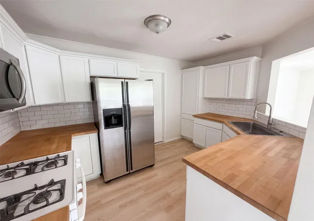 Photo 1 of Single family home for sale at 1200 Green Ter Dr, Round Rock, TX 78664 | MLS# 3859185 | Listing updated on 2026-10-08
