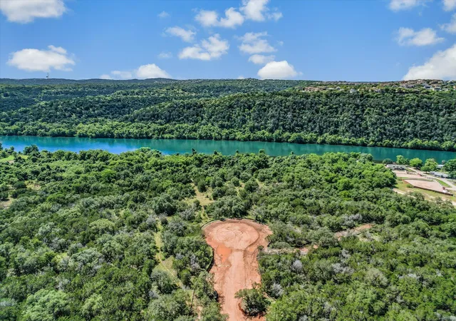 Photo 1 of Land for sale at 898 Quinlan Park Rd S, Austin, TX 78732 | MLS# 3947794 | Listing updated on 2026-09-25